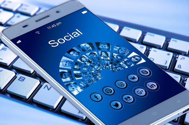 Promozione aziendale: sfruttare la comunicazione social aiuta a migliorare la visibilità e gli affari dei brand